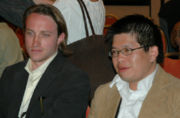 YouTube 两位创始人：赫尔利和陈士骏（从左至右）