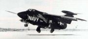 XF10F-1原型机，侧面绘着美洲虎