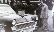 1958年5月12日，东风牌轿车送到北京