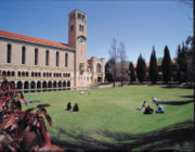西澳大利亚大学