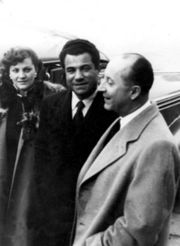 Salvatore Ferragamo先生（中）和他的妻子（左）及Christian Diro