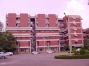 印度理工学院建筑教学楼