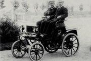在德国，亚当·欧宝的第一辆汽车，“欧宝专利车系-Lutzmann”汽车问世。